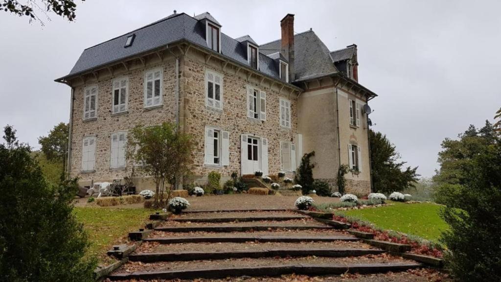 Gites Du Castellare Le Chalard Экстерьер фото